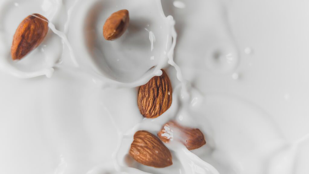 almonds and ingredients
